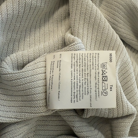 Annette Gortz M (oversized) great condition very minor wear V-Neck Women's Tunic - Picture 14 of 15